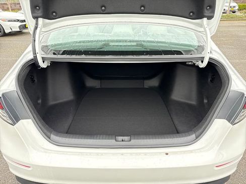 New 2026 Honda Accord LX image 13