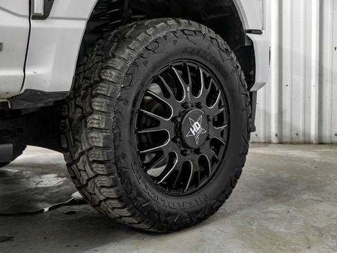 Used 2024 Ford F350 Lariat w/ FX4 Off-Road Package AWD/4WD image 61