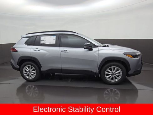 New 2026 Toyota Corolla Cross LE FWD image 12