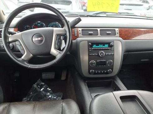 Used 2014 GMC Sierra 2500 SLT w/ SLT Convenience Package image 9
