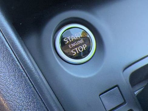 New 2025 Nissan Kicks Play S image 17