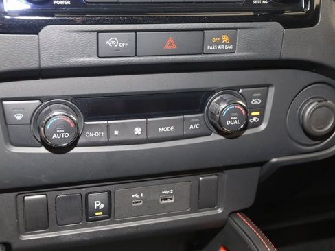 Used 2024 Nissan Frontier PRO-4X w/ Technology Package image 28