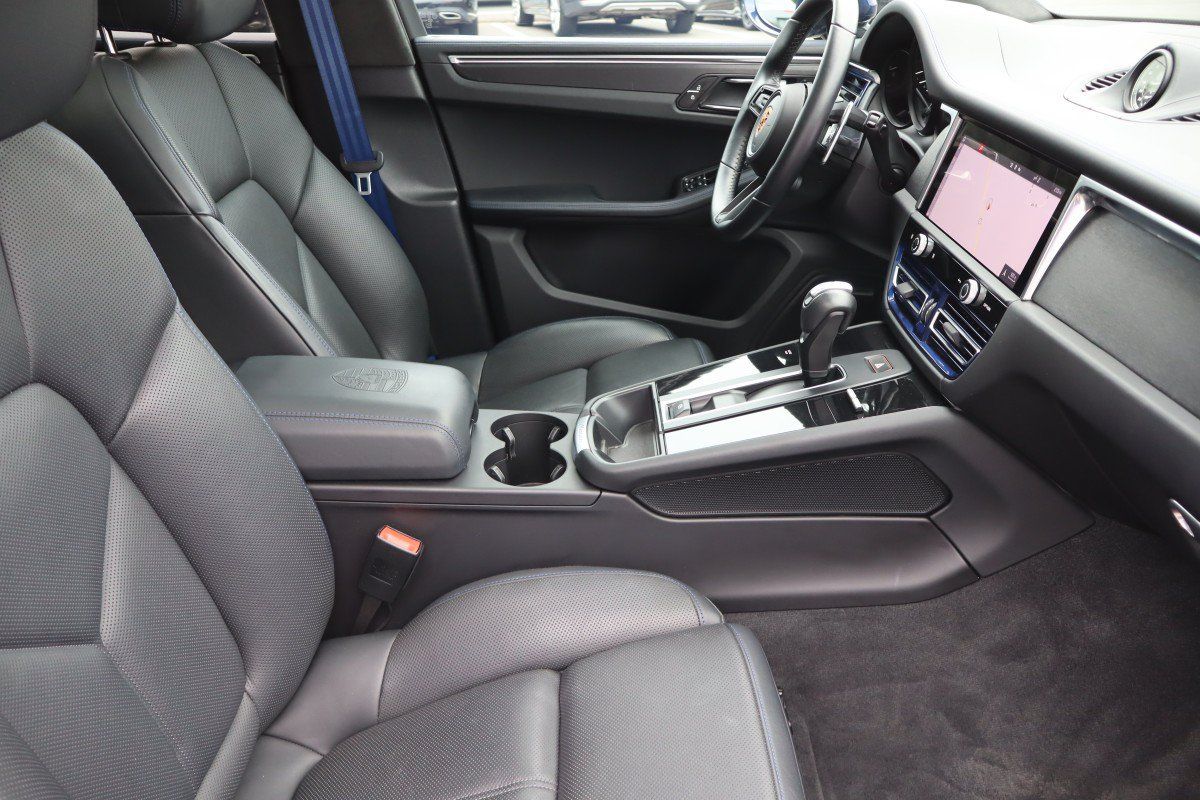Used 2023 Porsche Macan GTS w/ Premium Package Plus AWD/4WD image 23