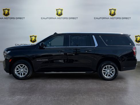 Used 2023 Chevrolet Suburban LT RWD image 2