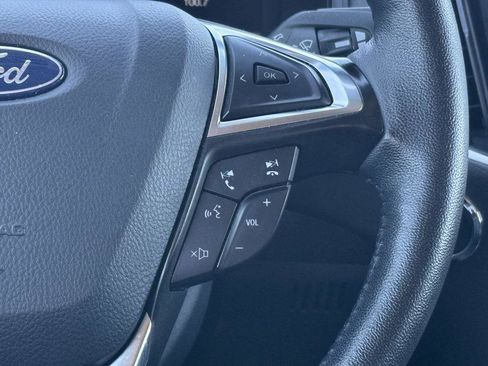 Used 2024 Ford Edge SEL image 10