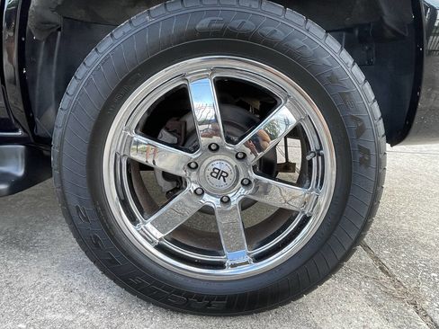 Used 2002 Chevrolet Tahoe LT image 31