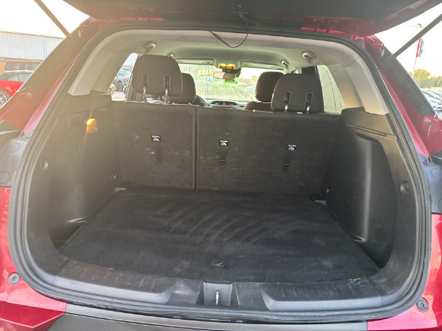 Used 2021 Chevrolet TrailBlazer LT w/ Convenience Package FWD image 9