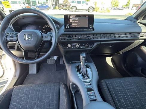 Used 2024 Honda HR-V Sport image 19