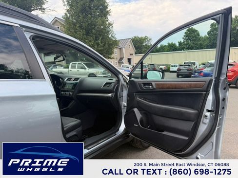 Used 2015 Subaru Outback 2.5i Limited AWD/4WD image 16