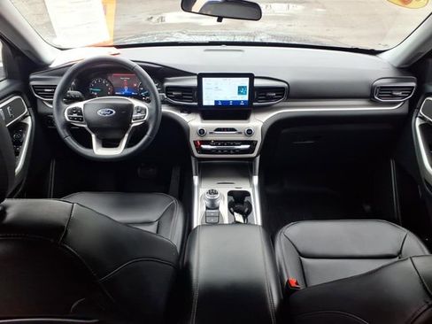 Certified 2023 Ford Explorer XLT w/ Equipment Group 202A image 14