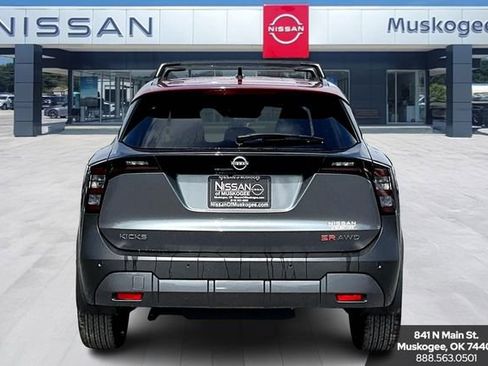 New 2026 Nissan Kicks SR w/ Cold Weather Package image 4