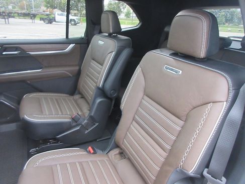 New 2026 GMC Acadia Denali Ultimate image 14