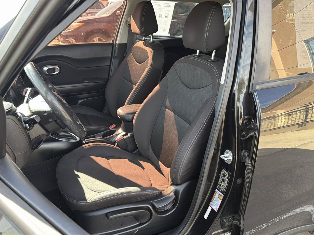 Used 2017 Kia Soul FWD image 11