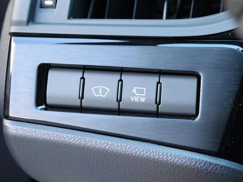 Used 2025 Lexus ES 300h w/ Luxury Package image 15