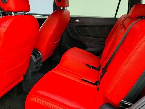 Used 2024 Volkswagen Tiguan SE R-Line image 19