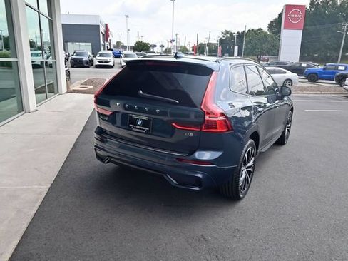 Used 2024 Volvo XC60 B5 Ultimate w/ Protection Package Premier AWD/4WD image 12