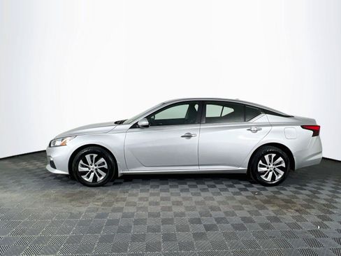 Used 2020 Nissan Altima 2.5 S AWD/4WD image 3