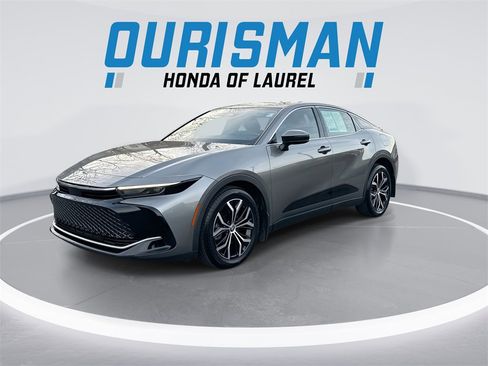 Used 2023 Toyota Crown XLE image 4