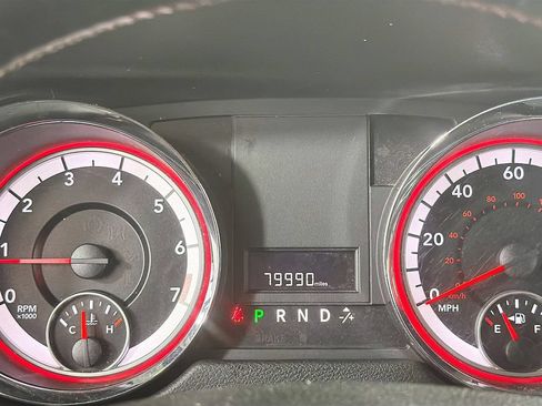 Used 2019 Dodge Grand Caravan SXT FWD image 14