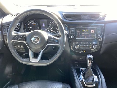 Used 2020 Nissan Rogue SL w/ Premium Package image 14