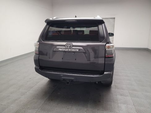 Used 2018 Toyota 4Runner SR5 Premium AWD/4WD image 7