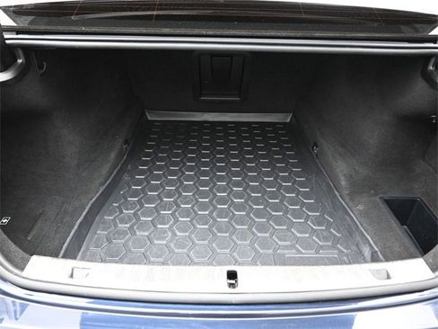 Used 2020 BMW 740i xDrive 740i xDrive w/ Cold Weather Package image 41