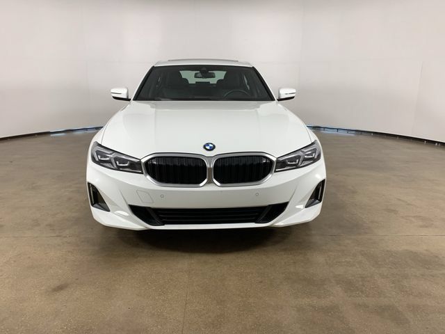 Used 2023 BMW 330i xDrive Sedan w/ Driving Assistance Package AWD/4WD image 3