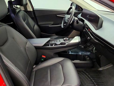 Used 2022 Kia EV6 Wind RWD image 23