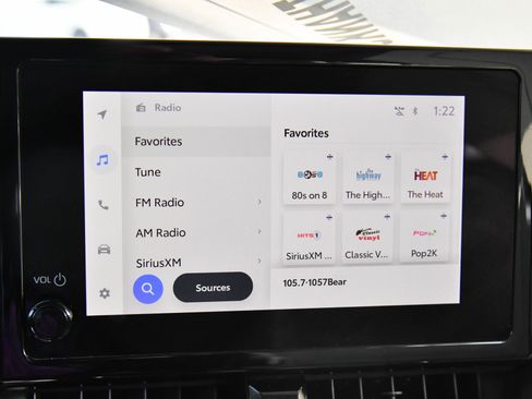 Used 2024 Toyota Corolla Cross L image 21