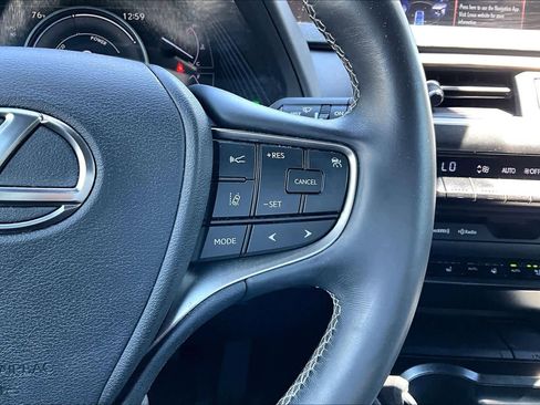 Used 2020 Lexus UX 250h w/ Premium Package image 23