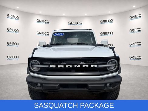 Certified 2022 Ford Bronco Outer Banks w/ Sasquatch Package AWD/4WD image 2
