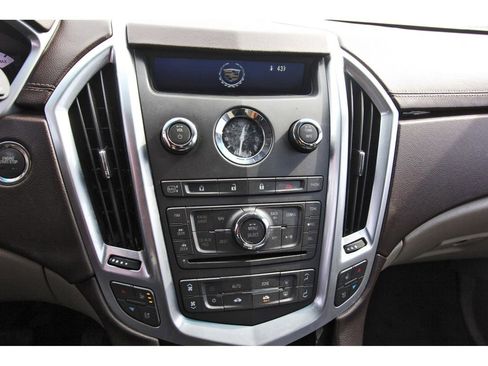 Used 2011 Cadillac SRX Premium image 10