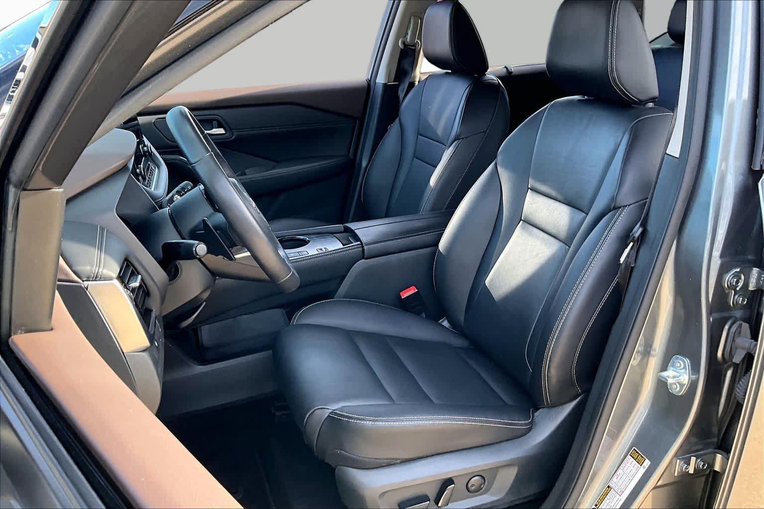Certified 2023 Nissan Rogue SL w/ SL Premium Package FWD image 8