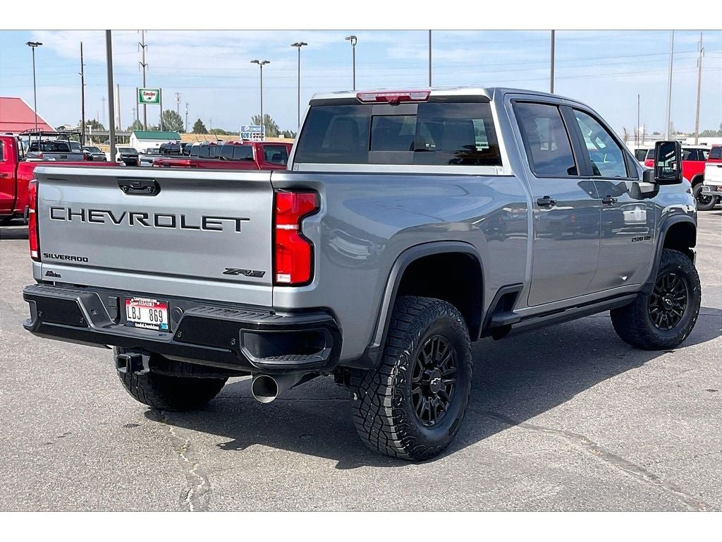 Used 2024 Chevrolet Silverado 2500 ZR2 w/ Technology Package AWD/4WD image 15