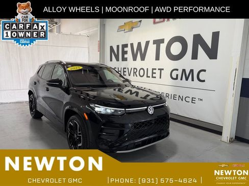 Used 2025 Volkswagen Tiguan SEL R-Line AWD/4WD image 1