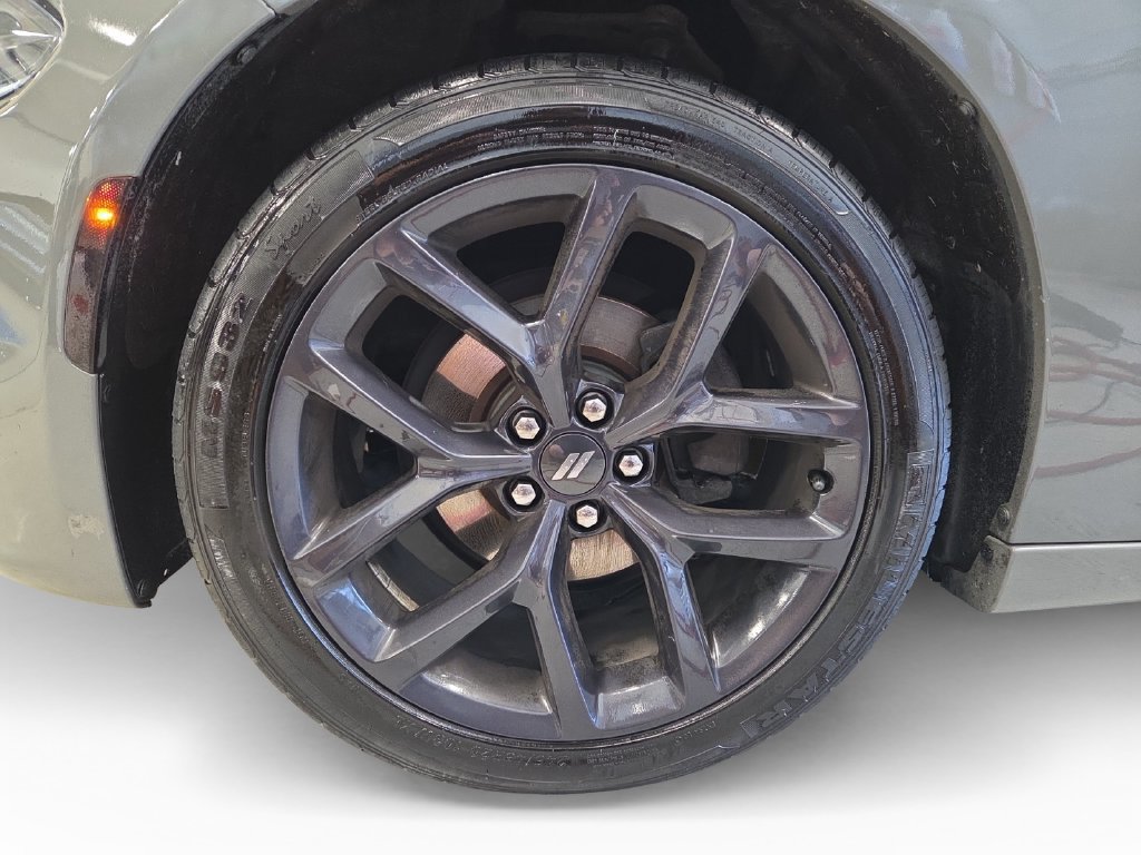 Used 2019 Dodge Charger SXT w/ Plus Group RWD image 28