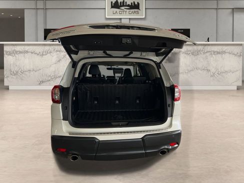 Used 2022 Subaru Ascent Limited w/ Technology Package image 5