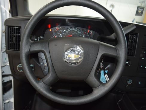 New 2025 Chevrolet Express 4500 w/ Power Convenience Package image 33
