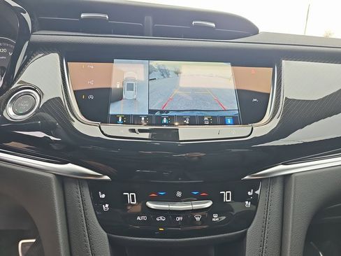 New 2025 Cadillac XT6 Sport w/ Technology Package image 26