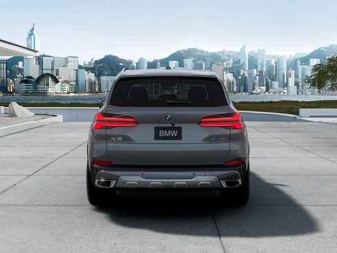 New 2026 BMW X5 sDrive40i w/ Premium Package RWD image 5