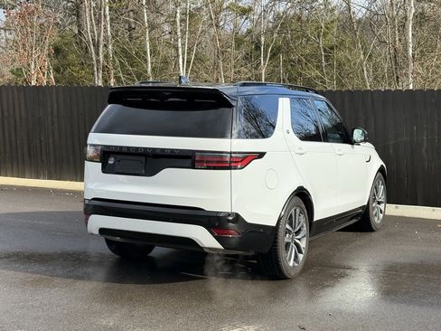 Certified 2025 Land Rover Discovery Dynamic SE image 6