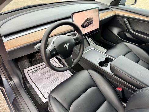 Used 2022 Tesla Model 3 RWD image 7