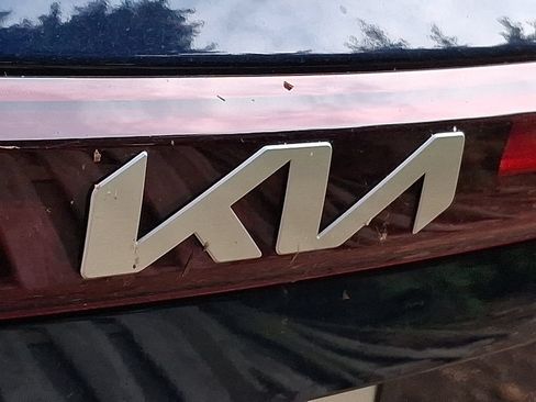 Used 2024 Kia Seltos EX AWD/4WD image 29