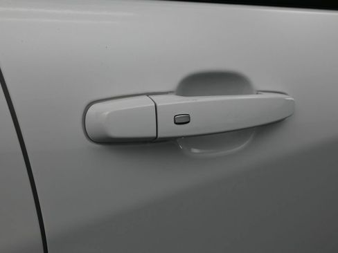 Used 2024 Chevrolet Equinox LS w/ Sport Edition FWD image 33