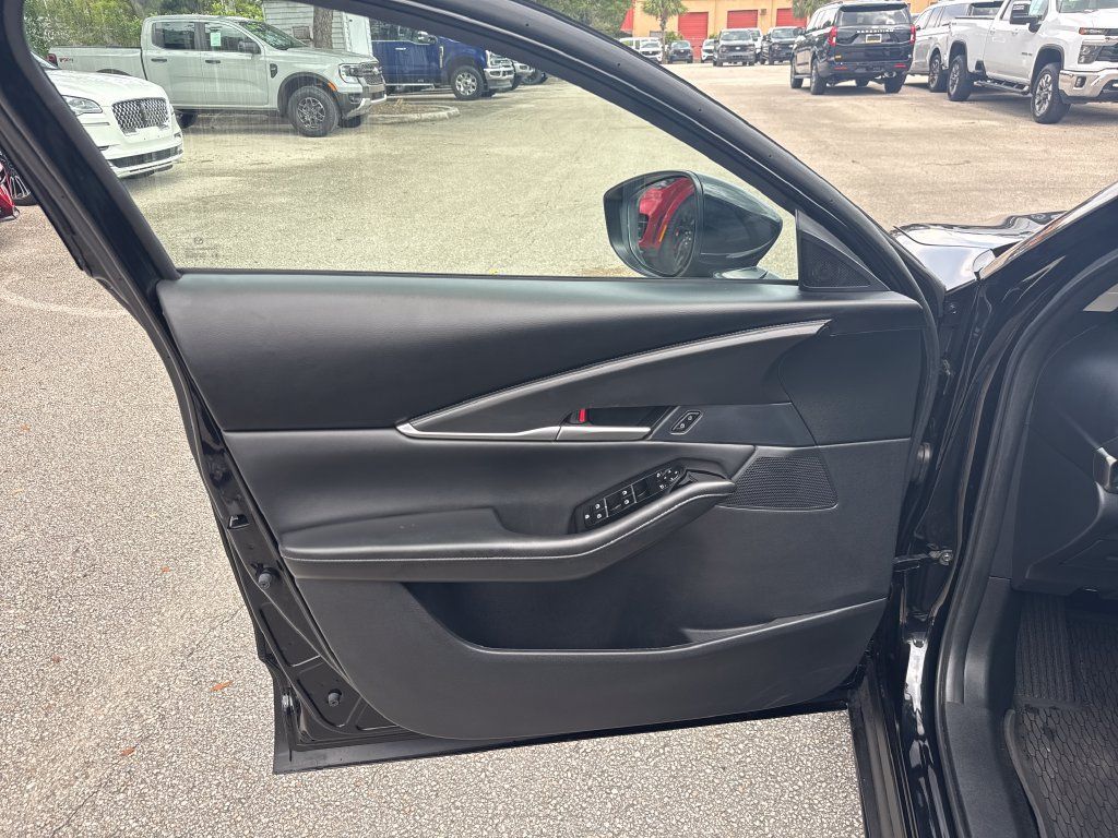 Used 2025 MAZDA CX-30 AWD 2.5 S w/ Select Sport Pkg image 13