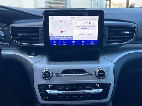 Used 2020 Ford Explorer XLT w/ Equipment Group 202A image 13