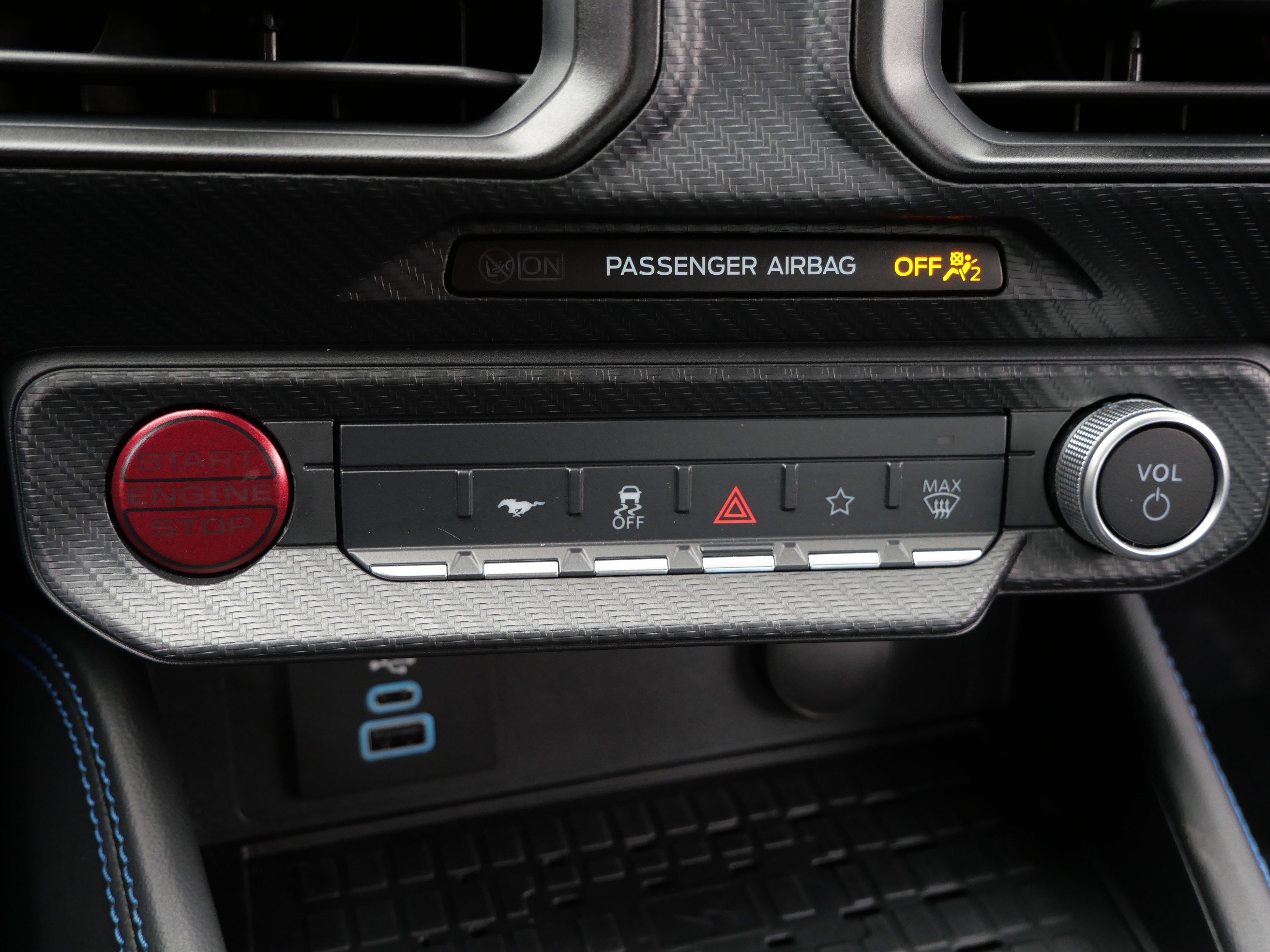 Used 2024 Ford Mustang Dark Horse RWD image 30