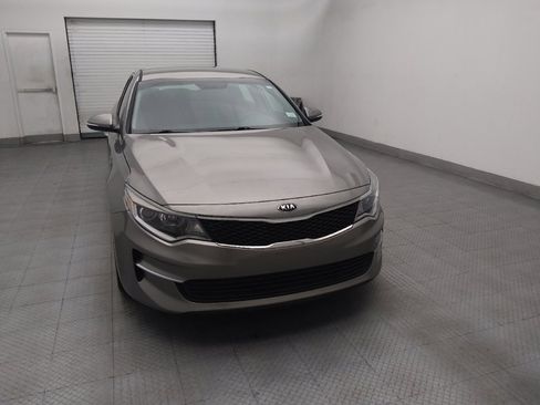 Used 2018 Kia Optima LX w/ 17" Alloy Wheels Package FWD image 14