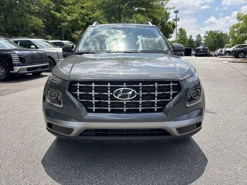 New 2026 Hyundai Venue SEL FWD image 2