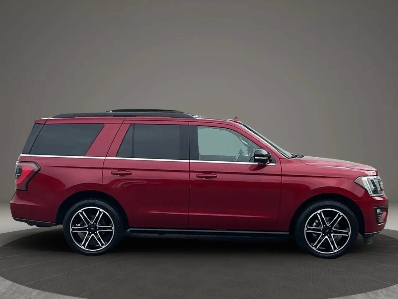 Used 2019 Ford Expedition Limited w/ Equipment Group 303A AWD/4WD image 6